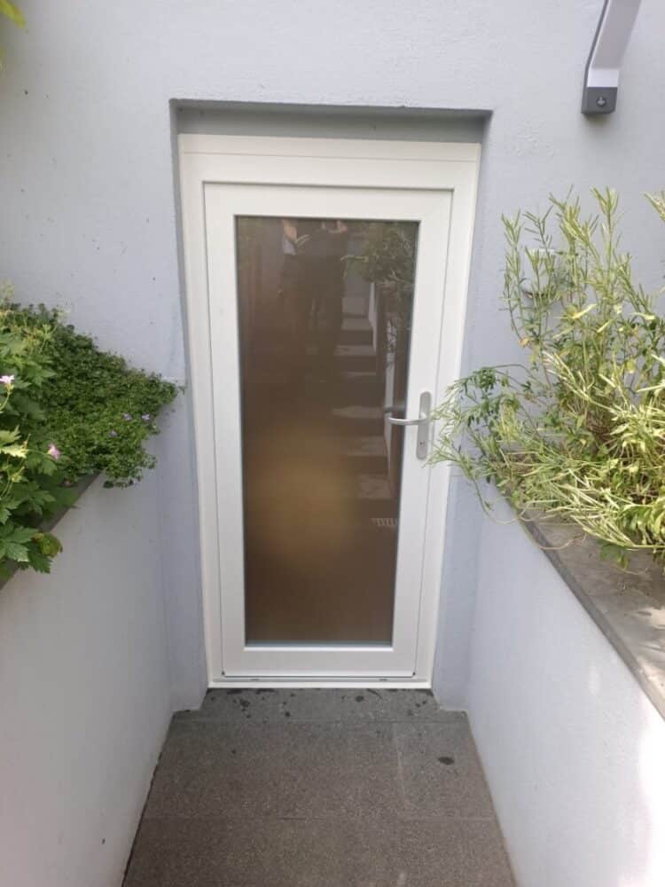 Porte vitrée